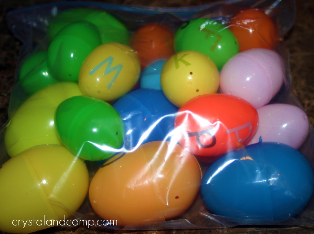 store eggs in a ziplock bag