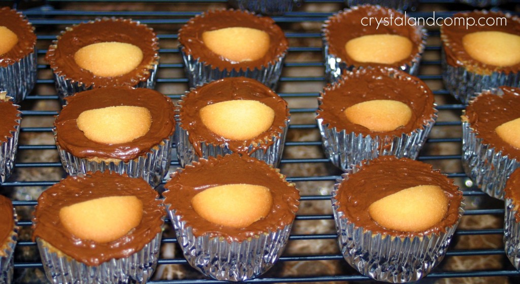 how to make monkey cupcakes