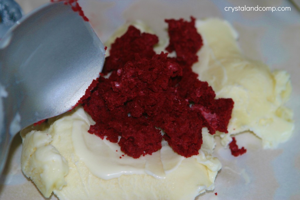 mix ice cream and cake together