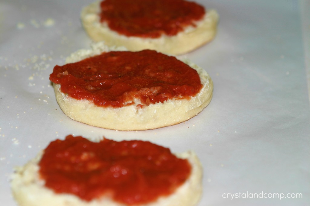 how to make english muffin pizza