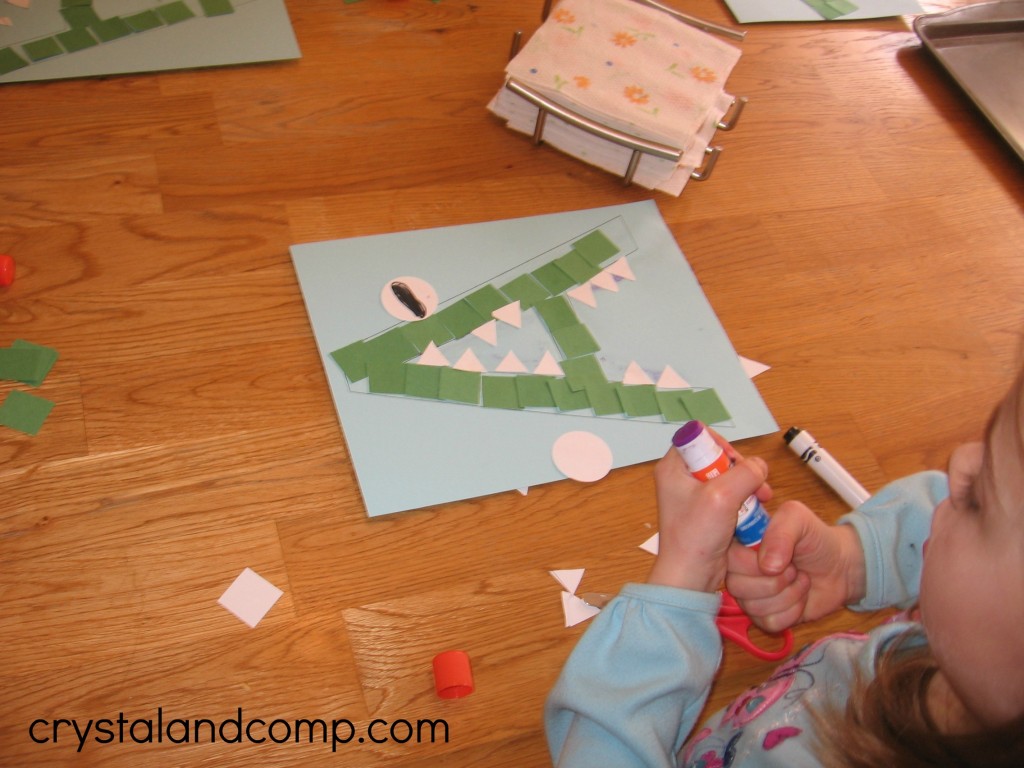 A is for alligator preschool craft (8) - crystalandcomp